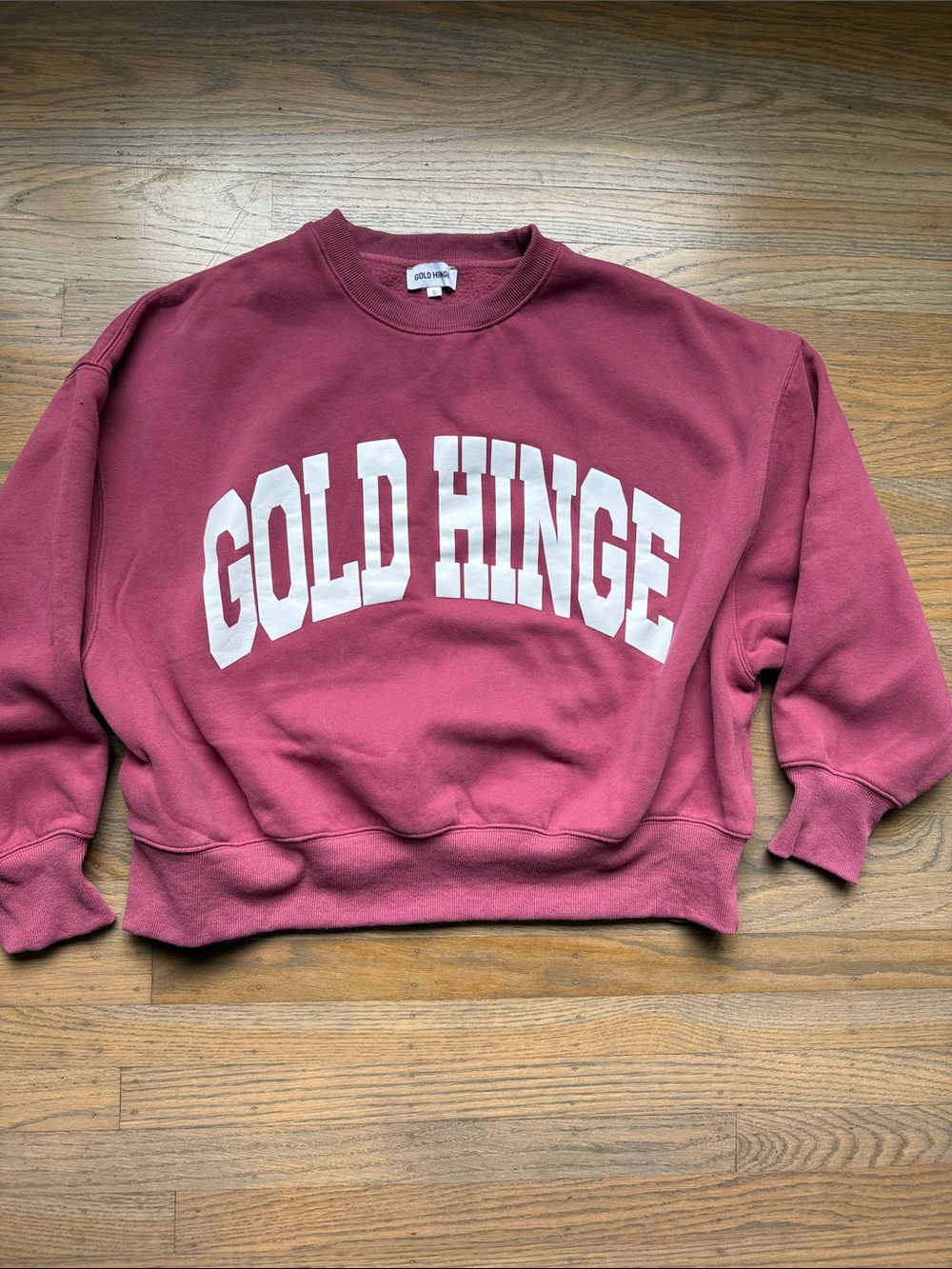 Gold Hinge WIDE ARM SWEATSHIRT
Size Small